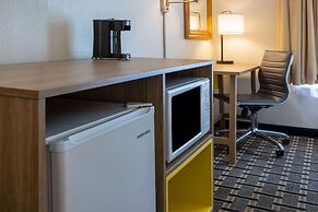 Hotel Carolina, a Days Inn by Wyndham