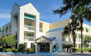 Hotel Carolina, a Days Inn by Wyndham