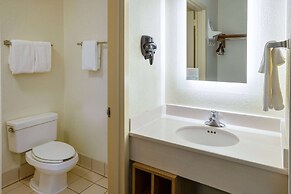 Hotel Carolina, a Days Inn by Wyndham