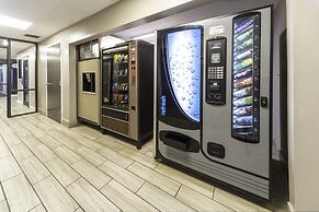 BridgePointe Inn & Suites