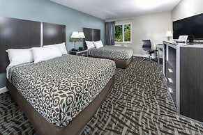 BridgePointe Inn & Suites