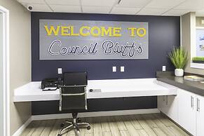 BridgePointe Inn & Suites