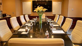 The Raphael Hotel, Autograph Collection