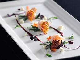 The Raphael Hotel, Autograph Collection