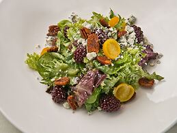 The Raphael Hotel, Autograph Collection