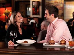 The Raphael Hotel, Autograph Collection