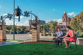 The Raphael Hotel, Autograph Collection