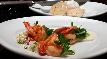 The Raphael Hotel, Autograph Collection