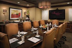 The Raphael Hotel, Autograph Collection