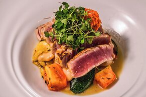 The Raphael Hotel, Autograph Collection