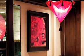 The Raphael Hotel, Autograph Collection