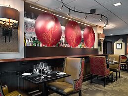 The Raphael Hotel, Autograph Collection