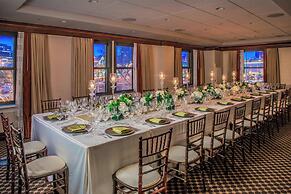 The Raphael Hotel, Autograph Collection