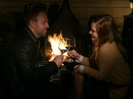 The Raphael Hotel, Autograph Collection