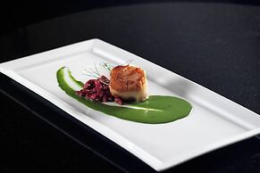 The Raphael Hotel, Autograph Collection