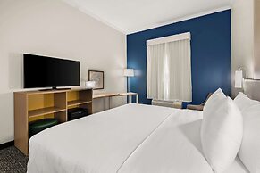 Spark by Hilton Commerce, GA