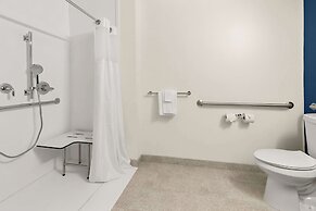 Spark by Hilton Commerce, GA