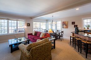 Topnotch Resort