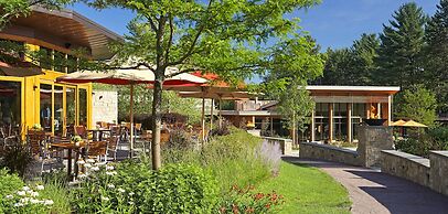 Topnotch Resort