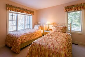 Topnotch Resort