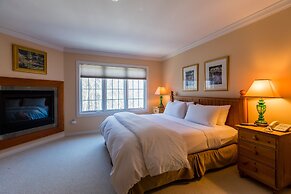 Topnotch Resort