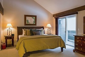 Topnotch Resort