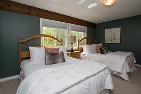 Topnotch Resort