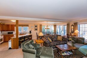 Topnotch Resort