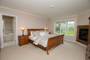Topnotch Resort