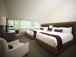 Topnotch Resort