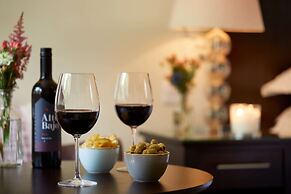 Macdonald Old England Hotel & Spa