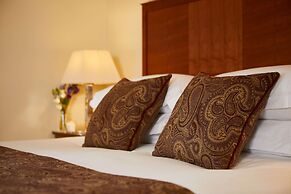 Macdonald Old England Hotel & Spa