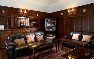 Macdonald Old England Hotel & Spa