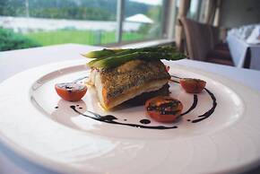 Macdonald Old England Hotel & Spa