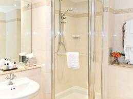 Macdonald Old England Hotel & Spa