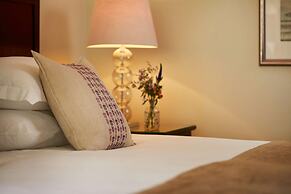 Macdonald Old England Hotel & Spa