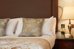 Macdonald Old England Hotel & Spa