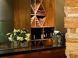 Novotel Lake Crackenback Resort & Spa