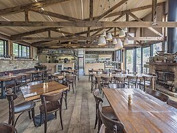 Novotel Lake Crackenback Resort & Spa