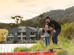 Novotel Lake Crackenback Resort & Spa