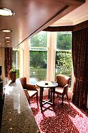 Victoria Square Hotel