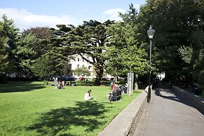 Victoria Square Hotel