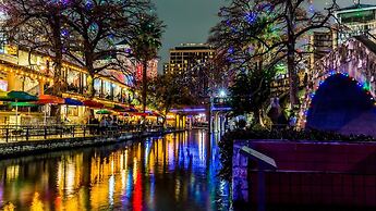 Hyatt Regency San Antonio Riverwalk