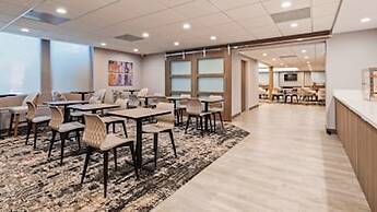 SureStay Plus Hotel by Best Western Chicago Lombard