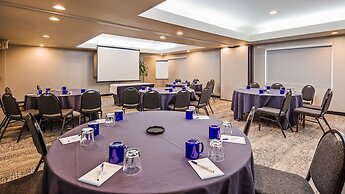 Executive Inn & Suites Embarcadero Cove