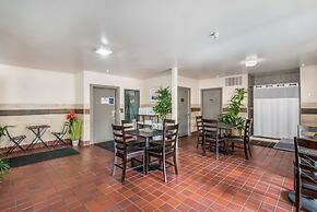 Red Lion Inn & Suites Sequim