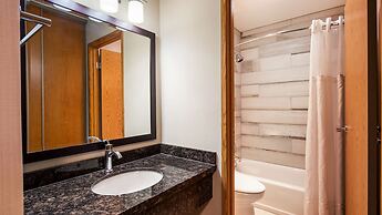 Best Western Plus Country Meadows Inn