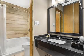 Best Western Plus Country Meadows Inn