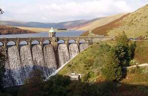 Metropole Hotel and Spa