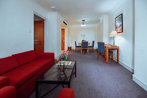 Surabaya Suites Hotel Powered by Archipelago